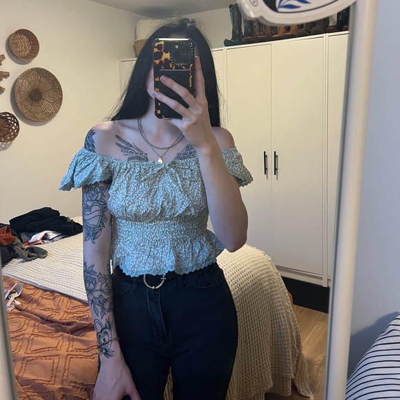 Summer top - Picture 2 of 2